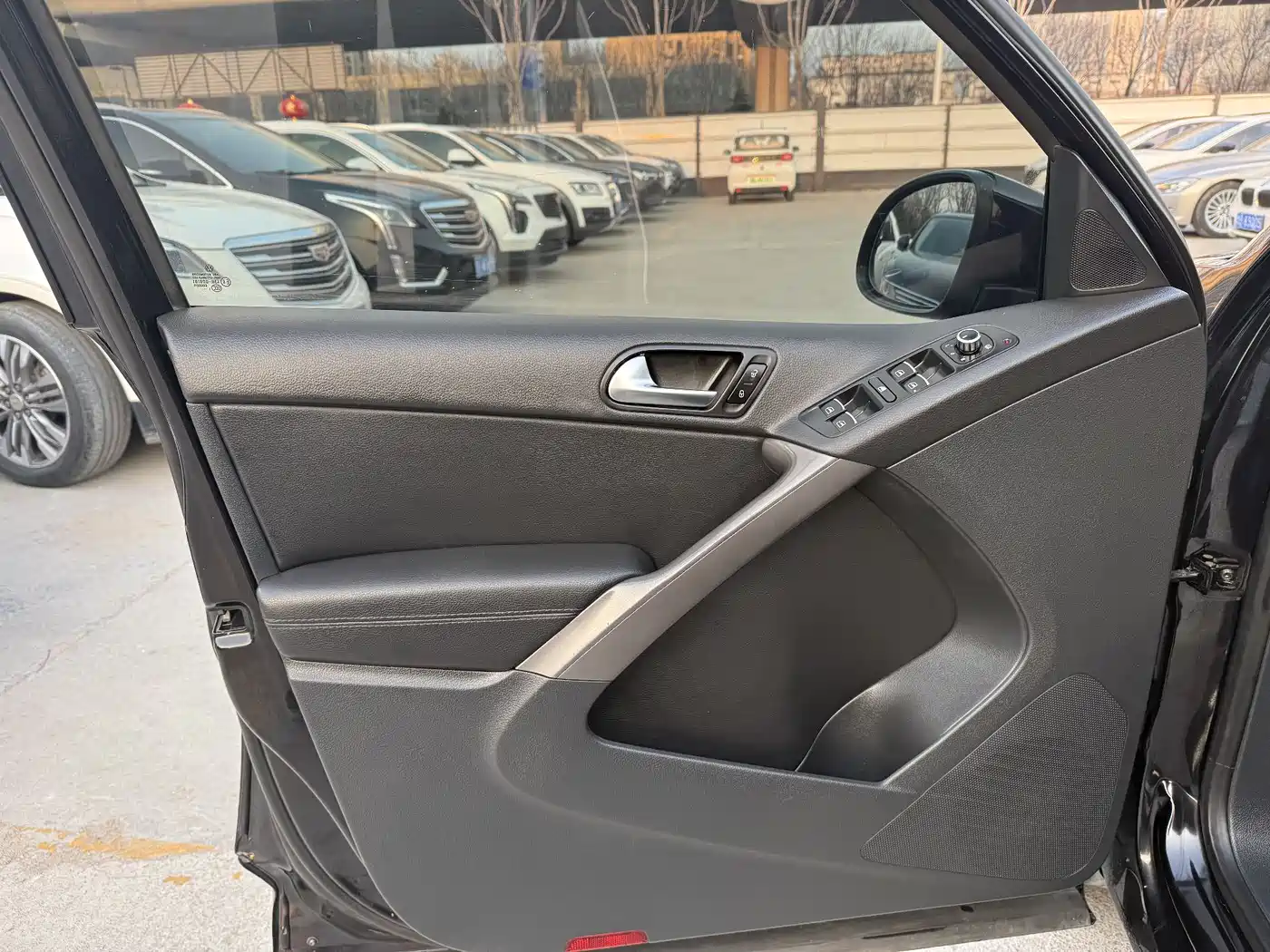 Volkswagen Tiguan 2012 1.8TSI Automatic 2WD Elite Edition фото 3