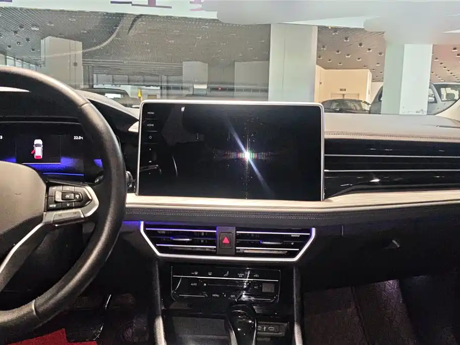 Volkswagen Sagitar 2023 Model Year 200TSI DSG Surpass Edition фото 13