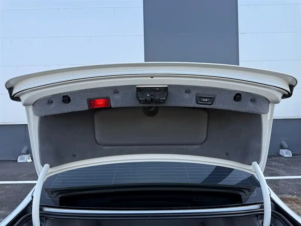BMW 7 Series 2013 Model 730Li Leading фото 32
