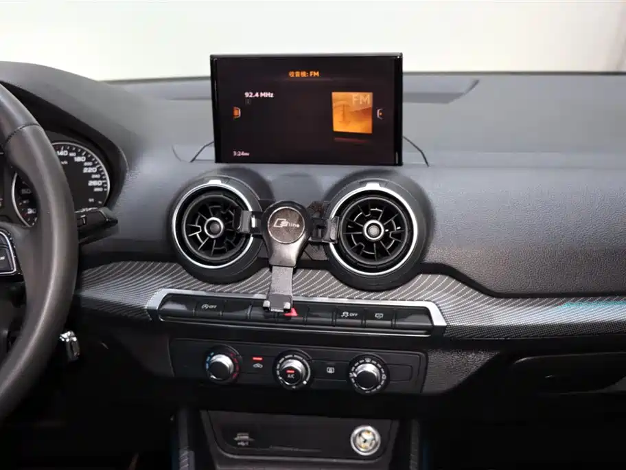Audi Q2L 2018 35 TFSI Launch Exclusive Edition China V фото 13