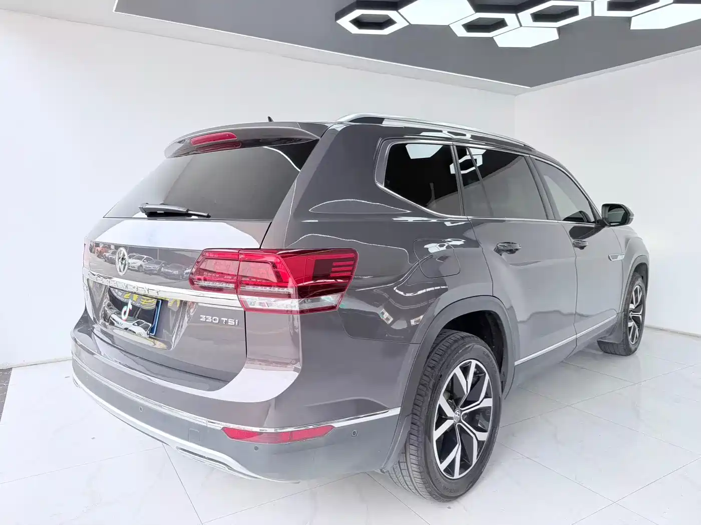 Volkswagen Teramont 2020 330TSI 2WD Luxury China VI фото 7