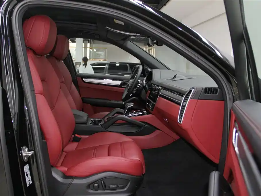Porsche Cayenne 2023 Cayenne 3.0T Platinum Edition фото 10