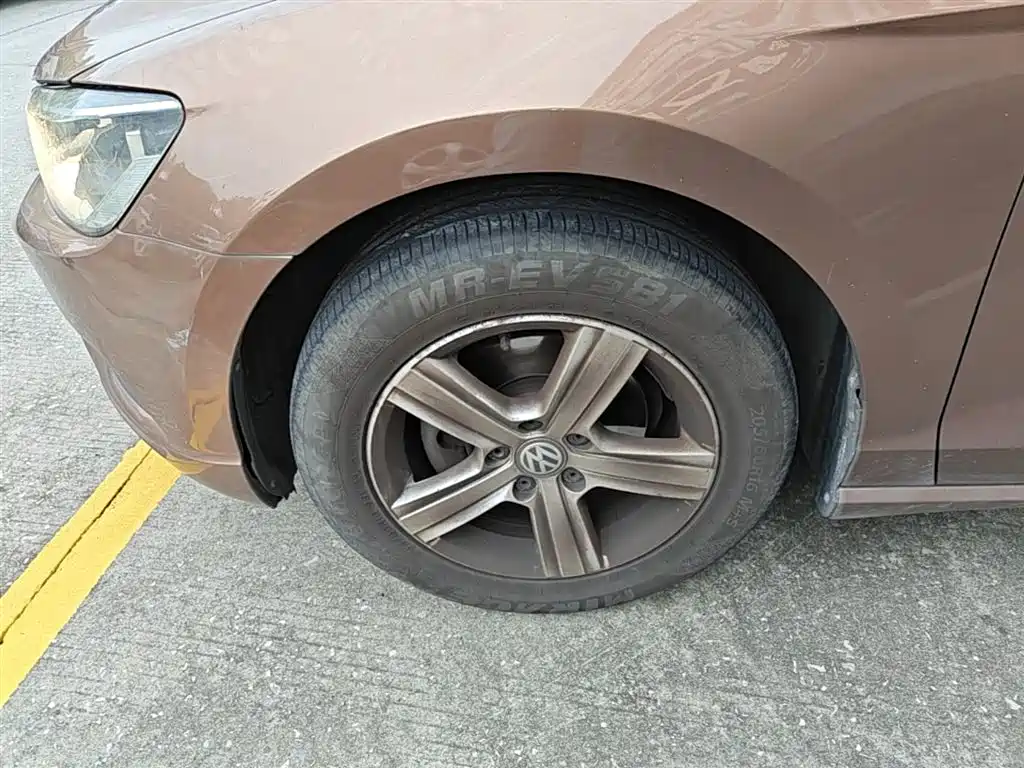Volkswagen Lamando 2015 230TSI DSG Style фото 22