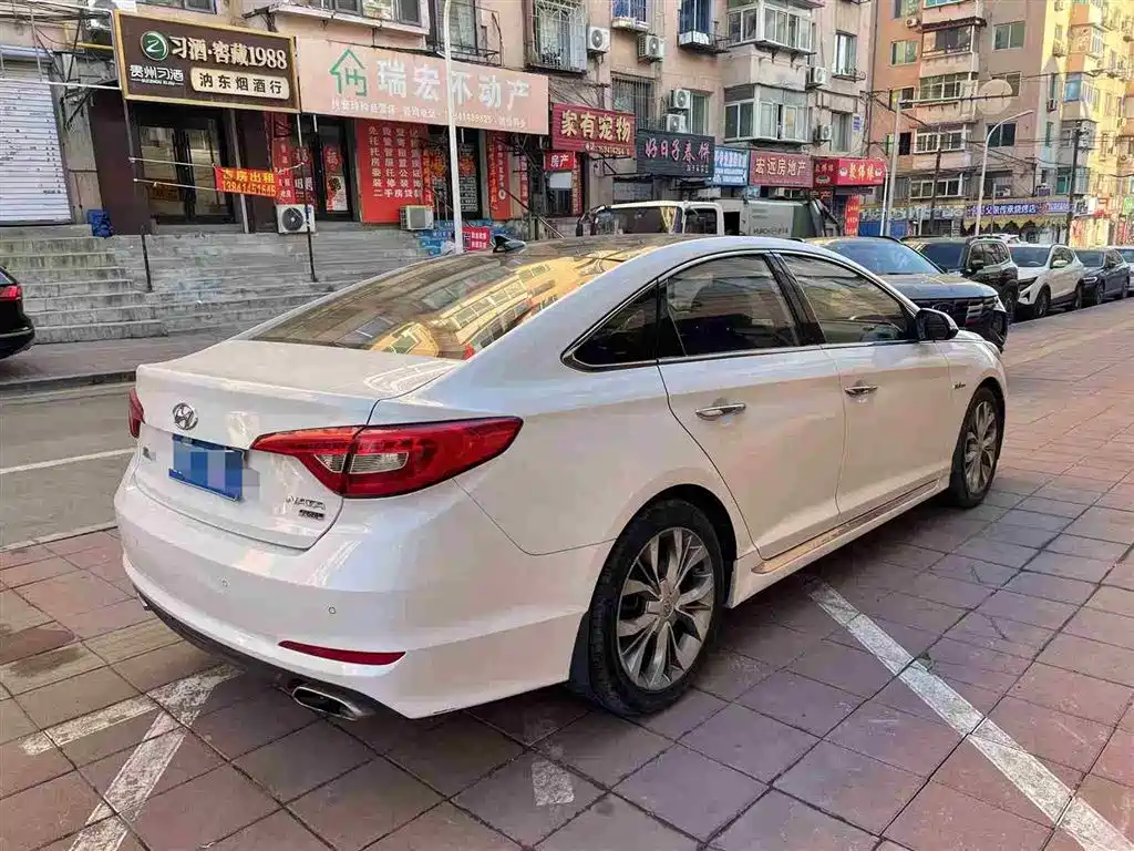 Hyundai Sonata 2015 1.6T DLX Premium фото 6