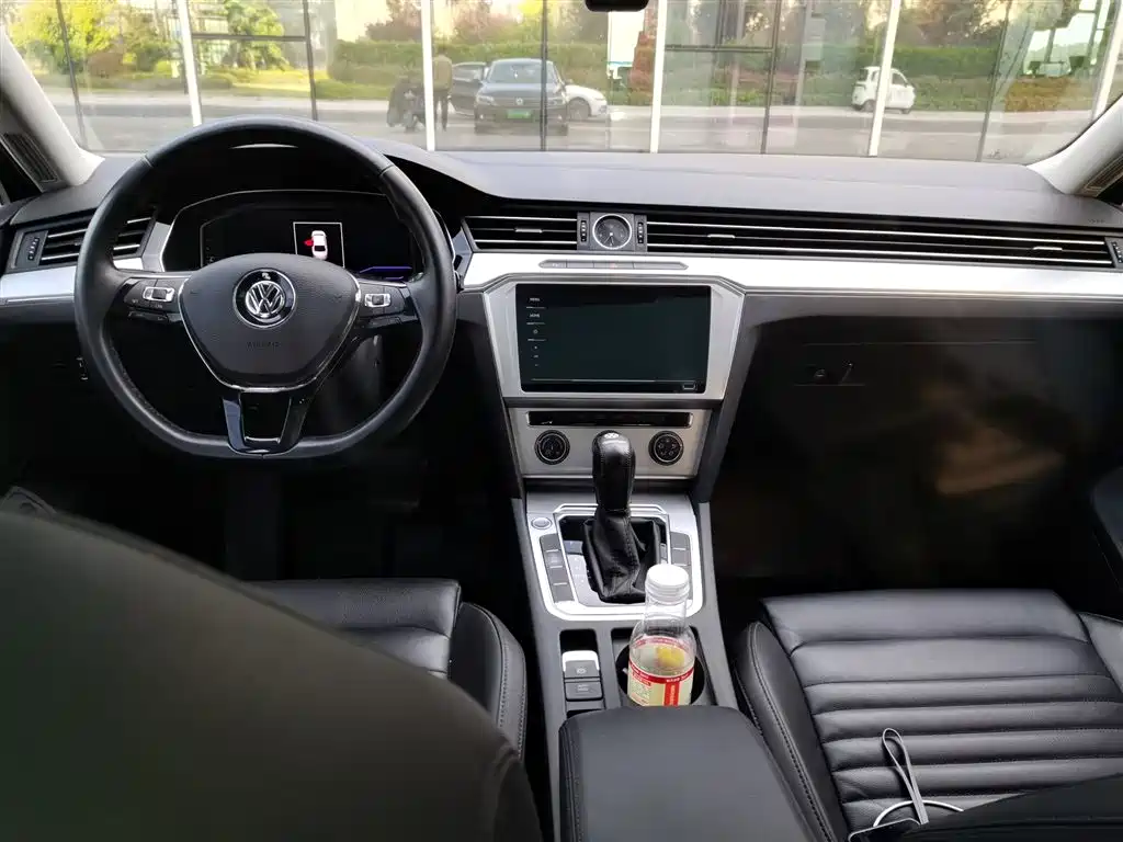 Volkswagen Magotan 2018 280TSI DSG Premium фото 5