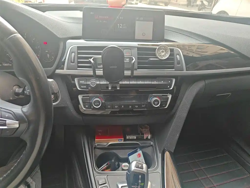 BMW 3 Series GT 2019 320i M Sport Package фото 9