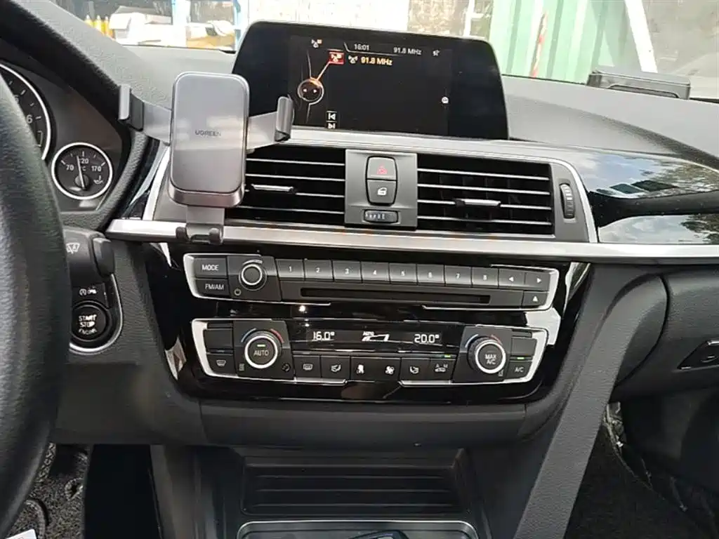 BMW 3 Series 2017 320Li M Sport фото 6
