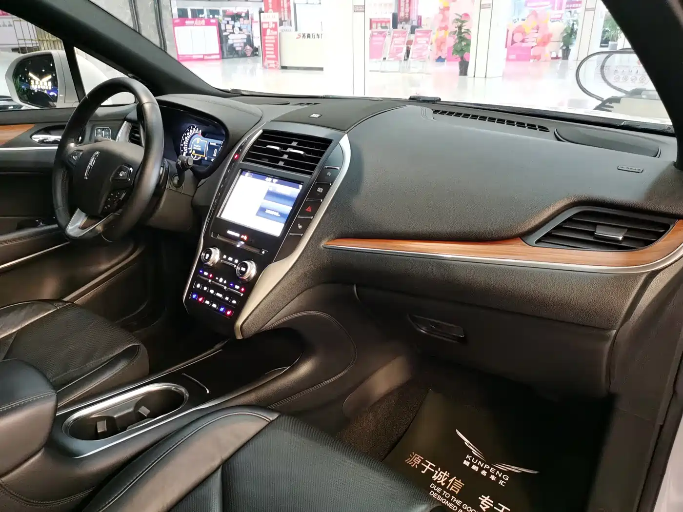 Lincoln MKC 2019 2019 2.0T 4WD Premium Elegance Edition China VI