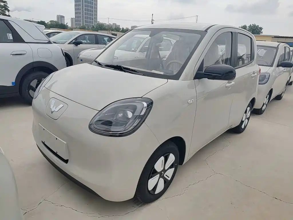 Wuling Motors Hongguang MINIEV 2026 2025 4-Door Advanced