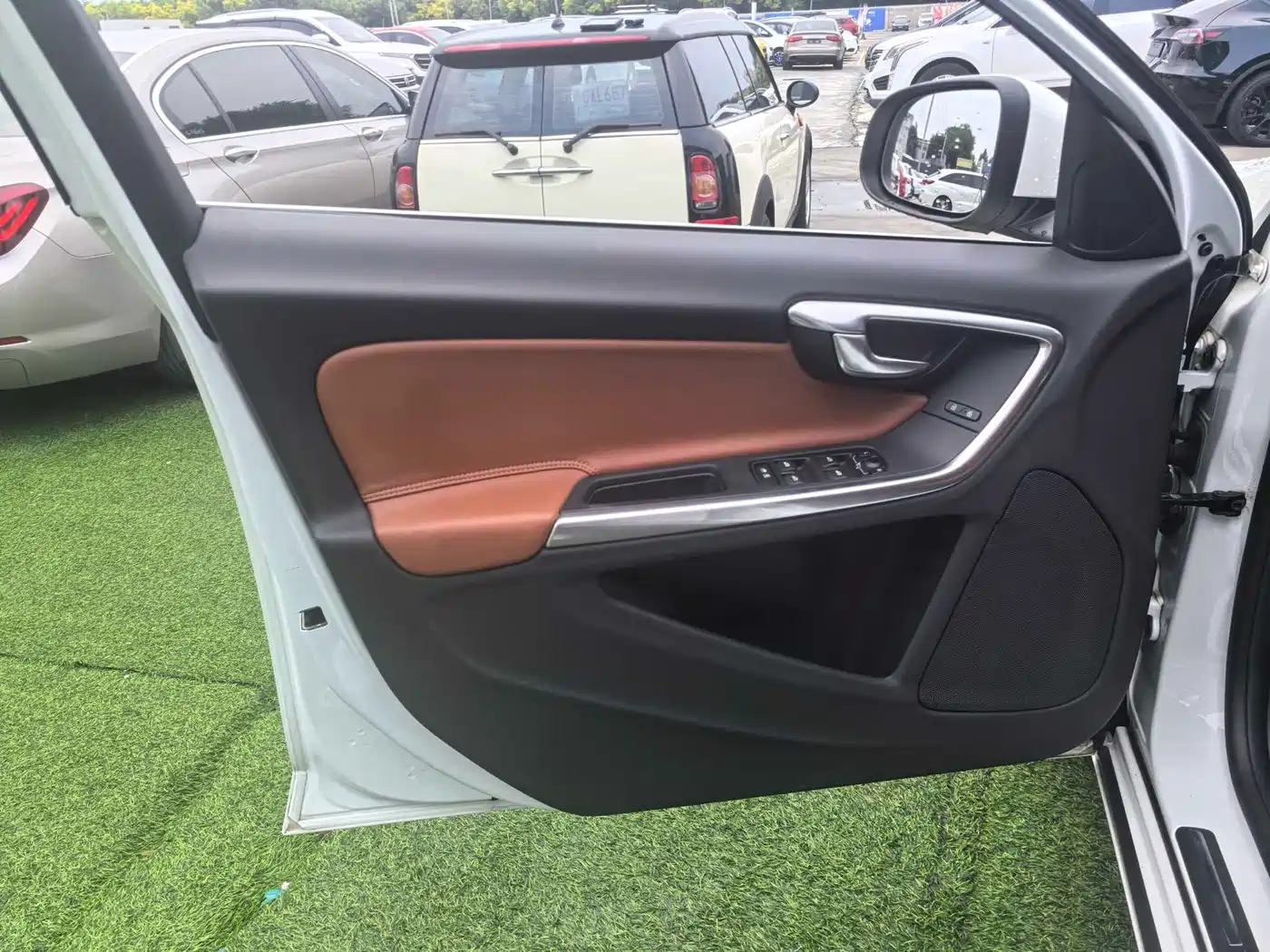Volvo V60 2014 2014 Model Year Facelift T5 Inscription