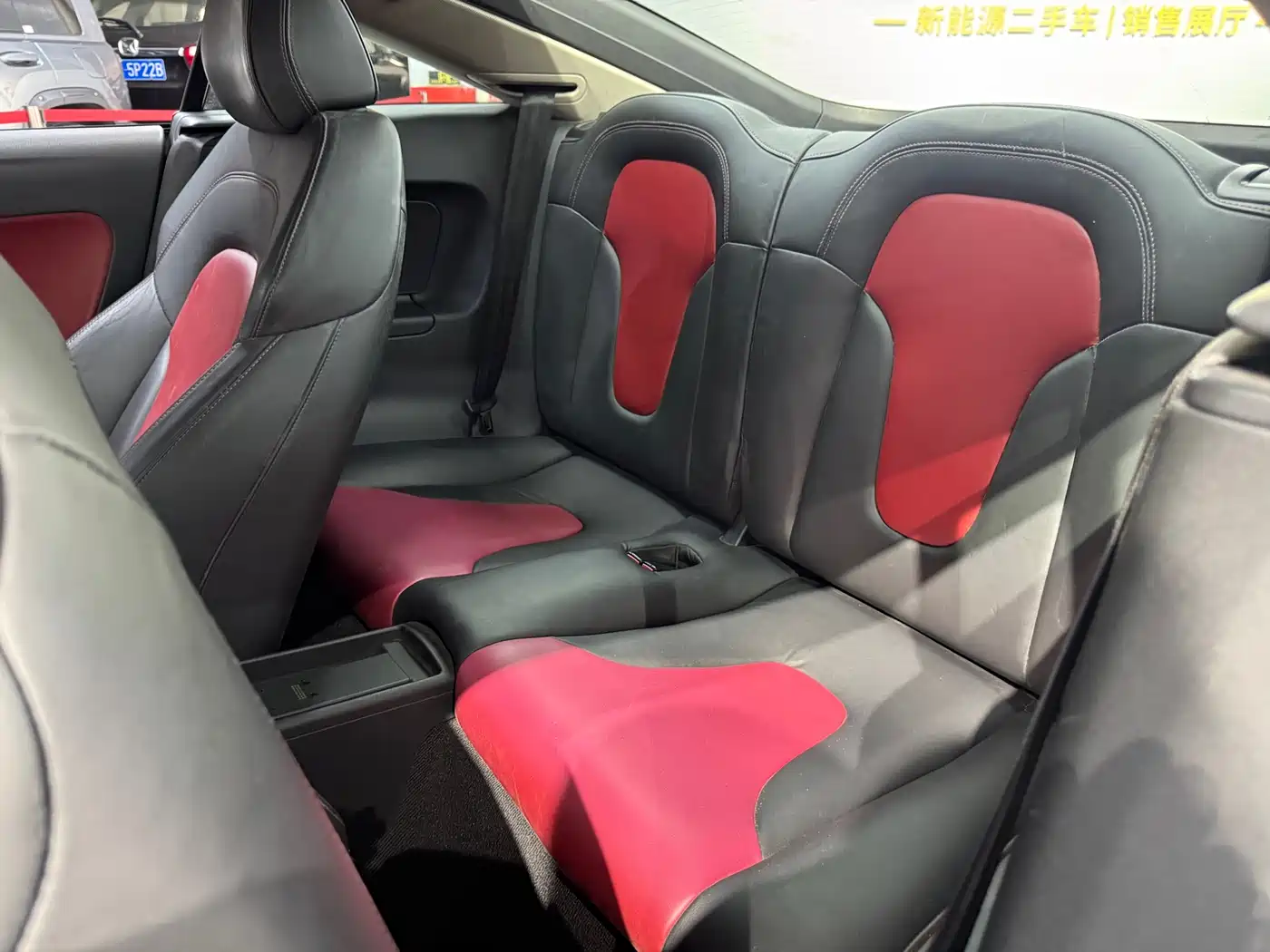Audi TTS 2008 Model TTS Coupe 2.0TFSI quattro фото 11