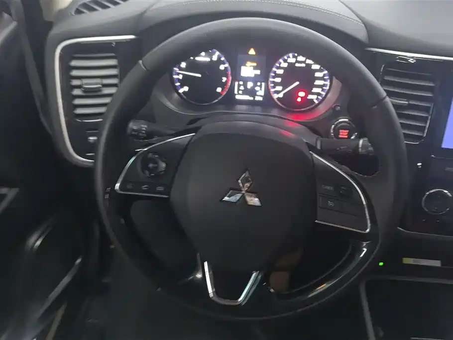 Mitsubishi Outlander 2019 2.0L 2WD Enjoy Edition 5-seater China V фото 15