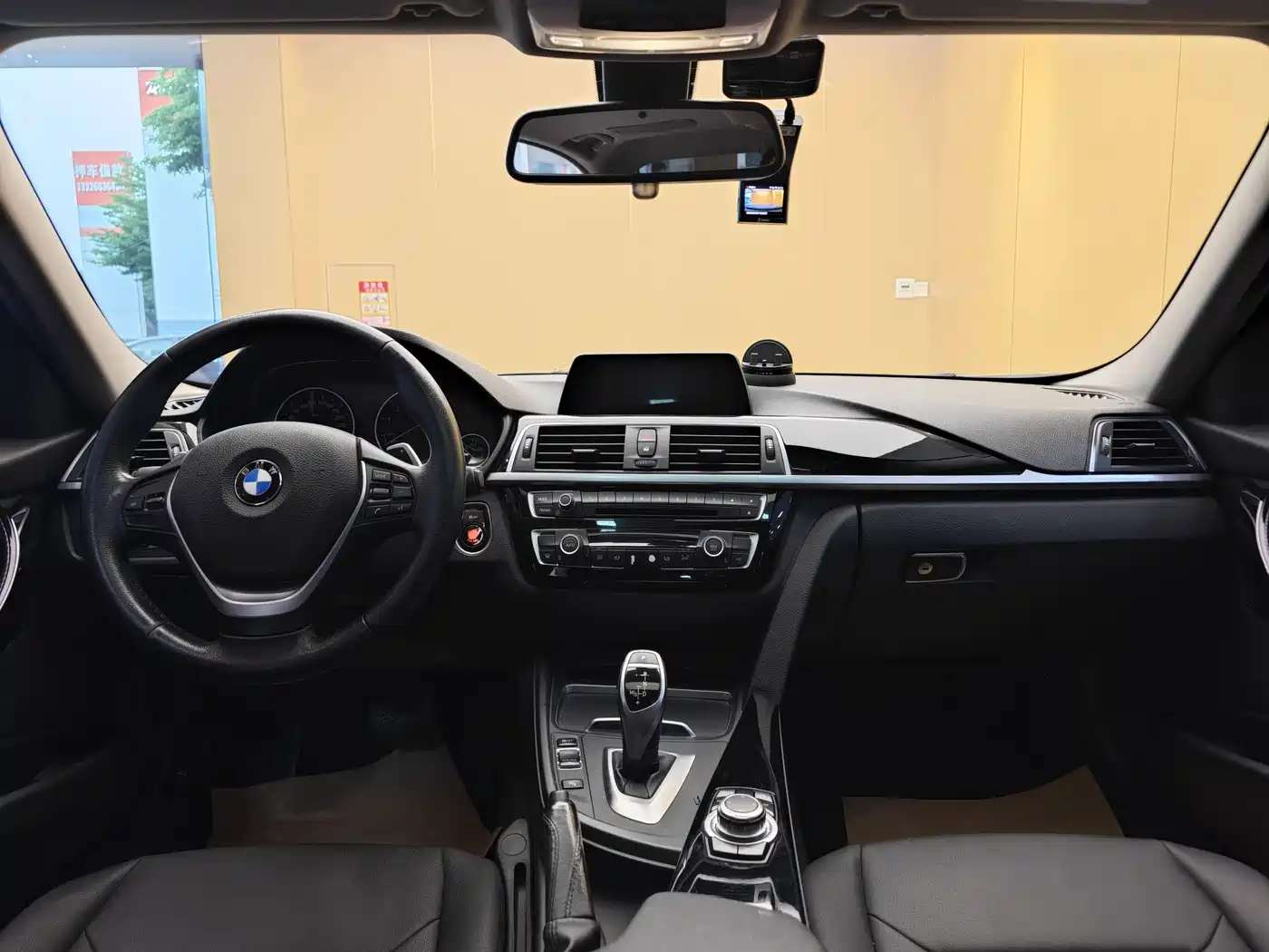 BMW 3 Series 2017 320Li M Sport фото 21
