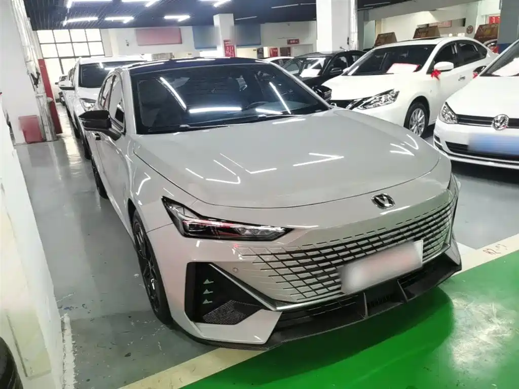 CHANGAN UNI-V