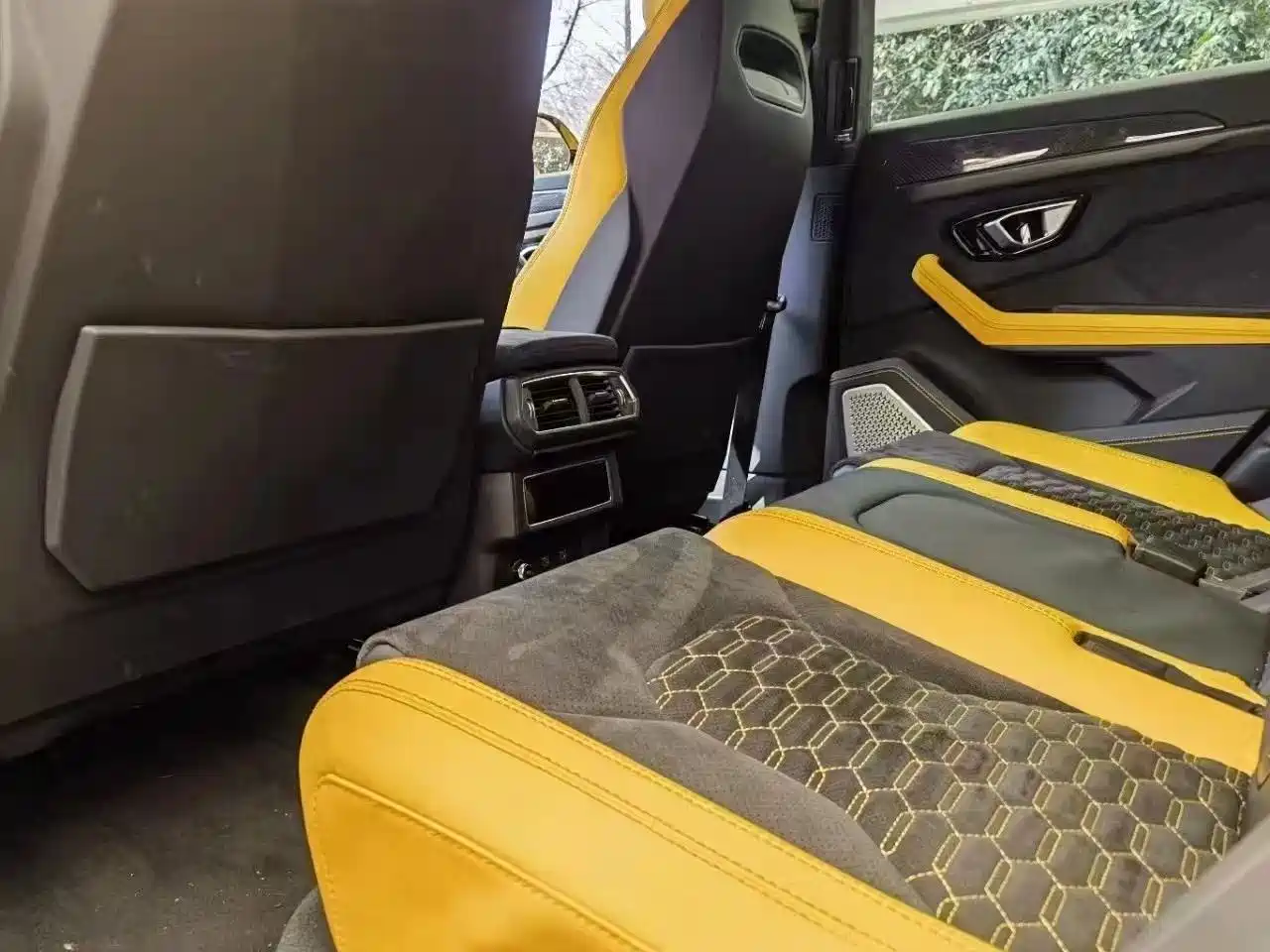 Lamborghini Urus 2021 4.0T V8 фото 3