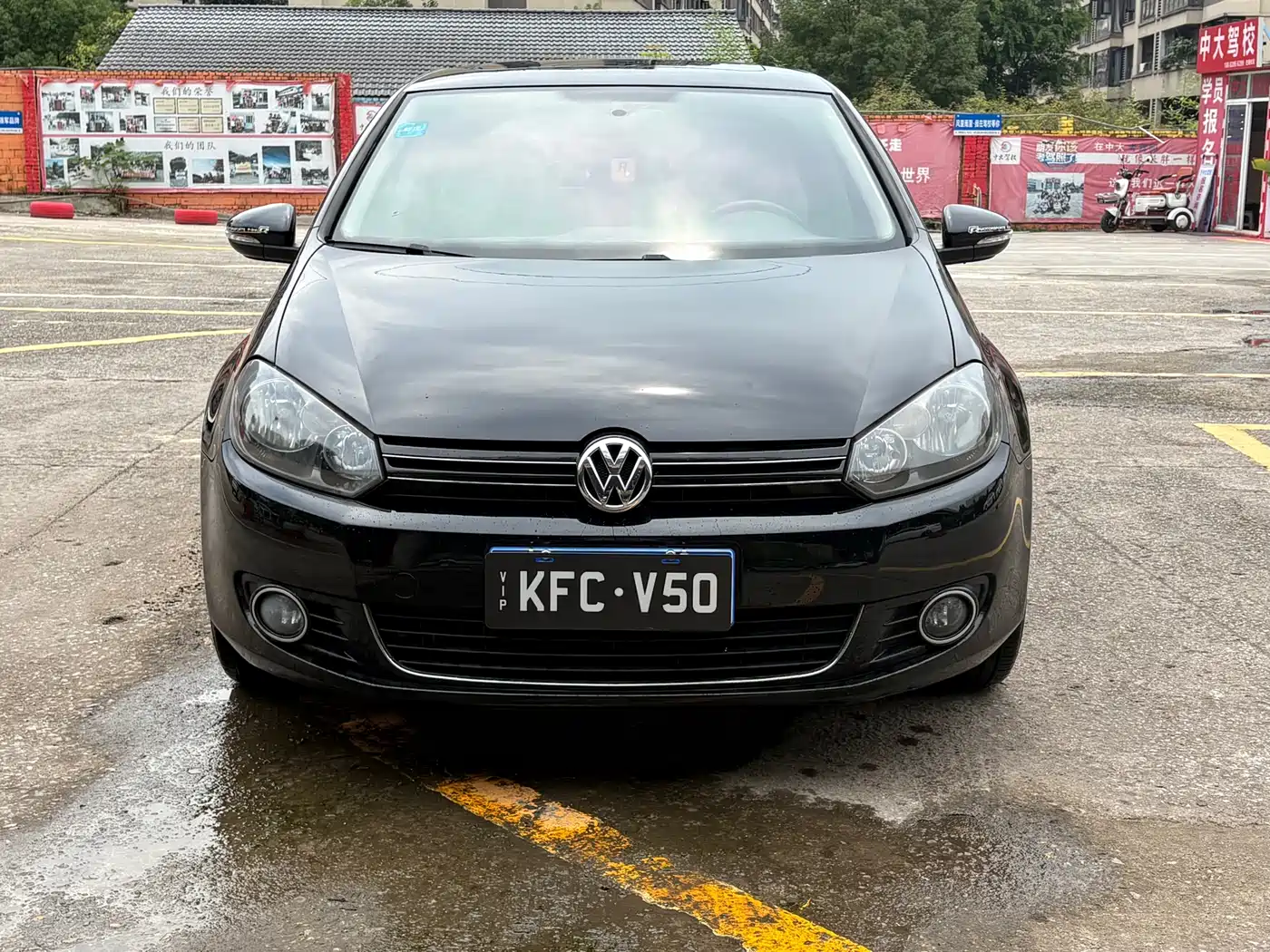 Фото 2 - Volkswagen Golf