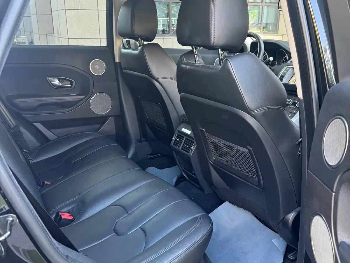 Land Rover Range Rover Evoque 2015 2.0T 5-Door Intelligent Edition фото 10