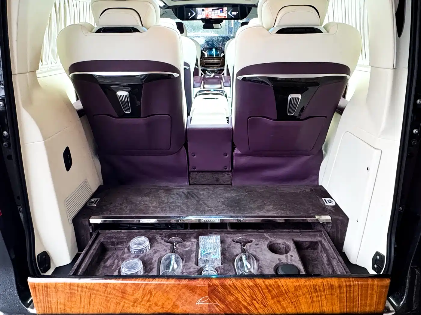Mercedes-Benz V-Class 2021 V 260 L Long Wheelbase Luxury Edition фото 43