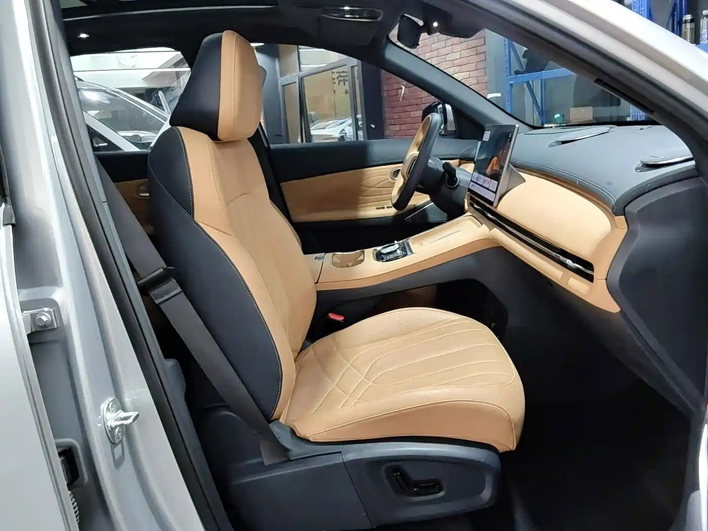 Photo 10 - Geely Galaxy Galaxy Starship 7 EM-i