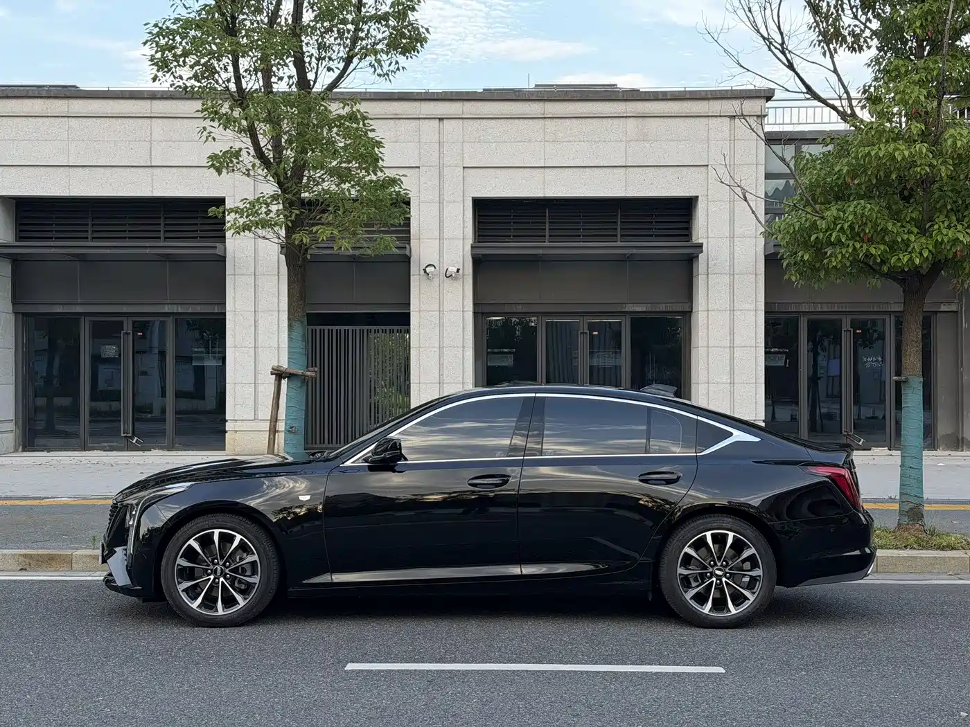 Cadillac CT5 2026 2025 Model 28T Urban Sport Edition