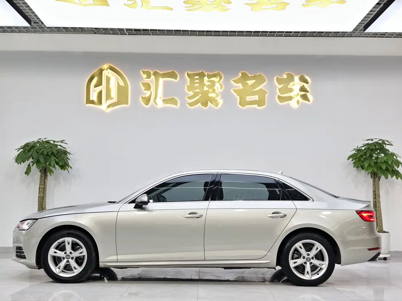 Audi A4L 2018 30th Anniversary 40 TFSI Fashion фото 9