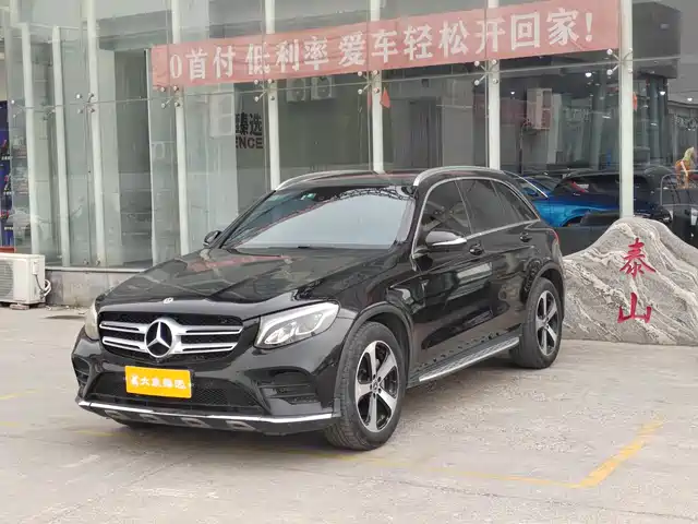 MERCEDES-BENZ GLC
