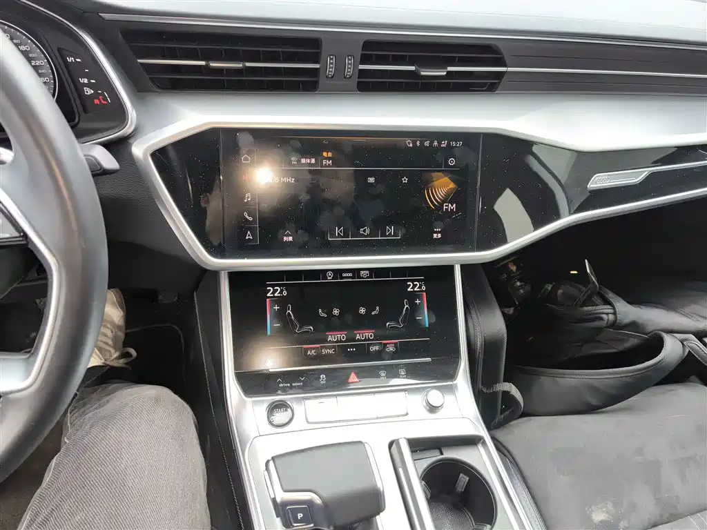 Audi A7L 2024 45 TFSI Luxury фото 9