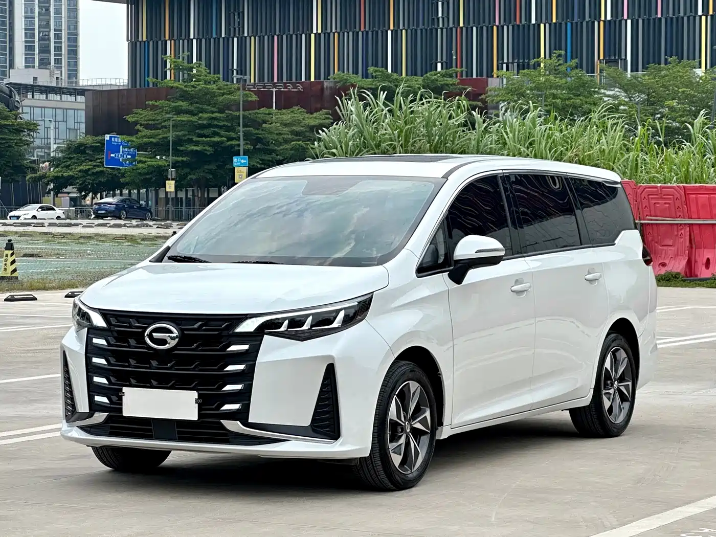 GAC Trumpchi Trumpchi M6 2023 PRO 270T DCT Luxury Edition
