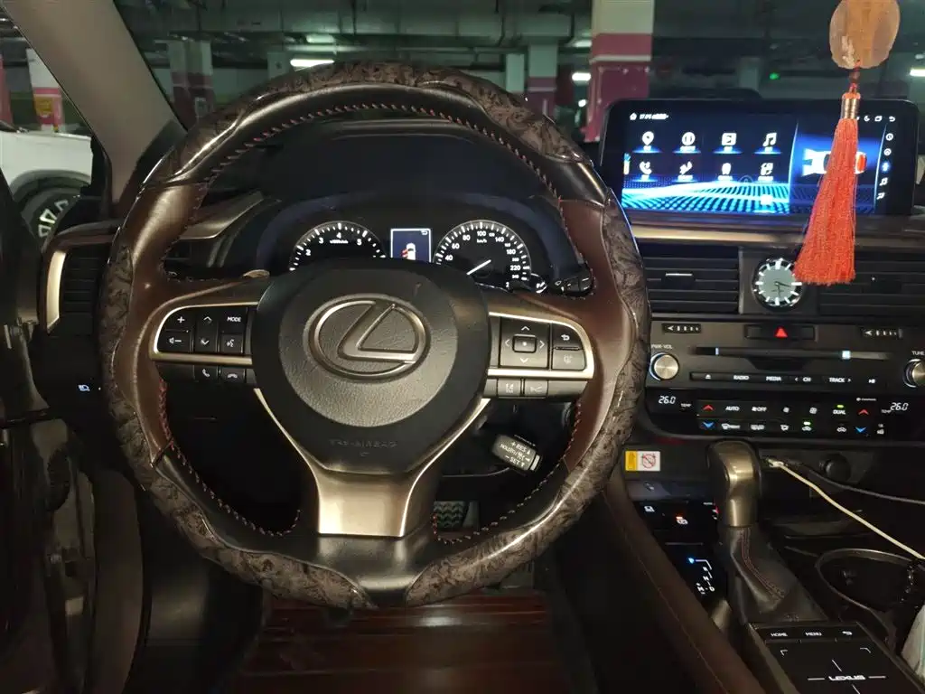 Lexus RX 2020 Facelift 300 2WD Comfort Edition фото 6