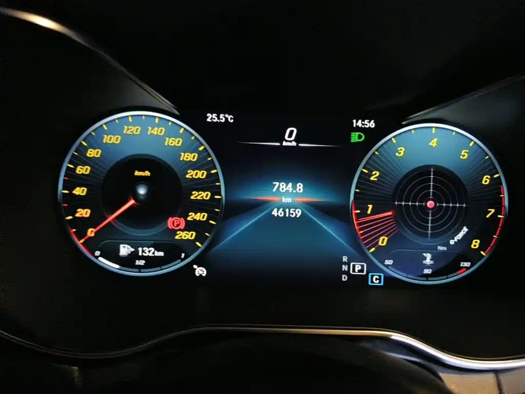 صورة 15 - Mercedes-Benz C-Class