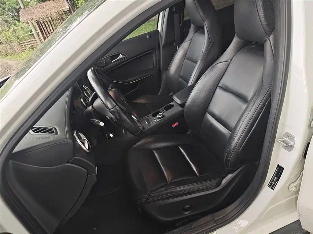Mercedes-Benz GLA 2015 GLA 260 4MATIC Sport фото 11