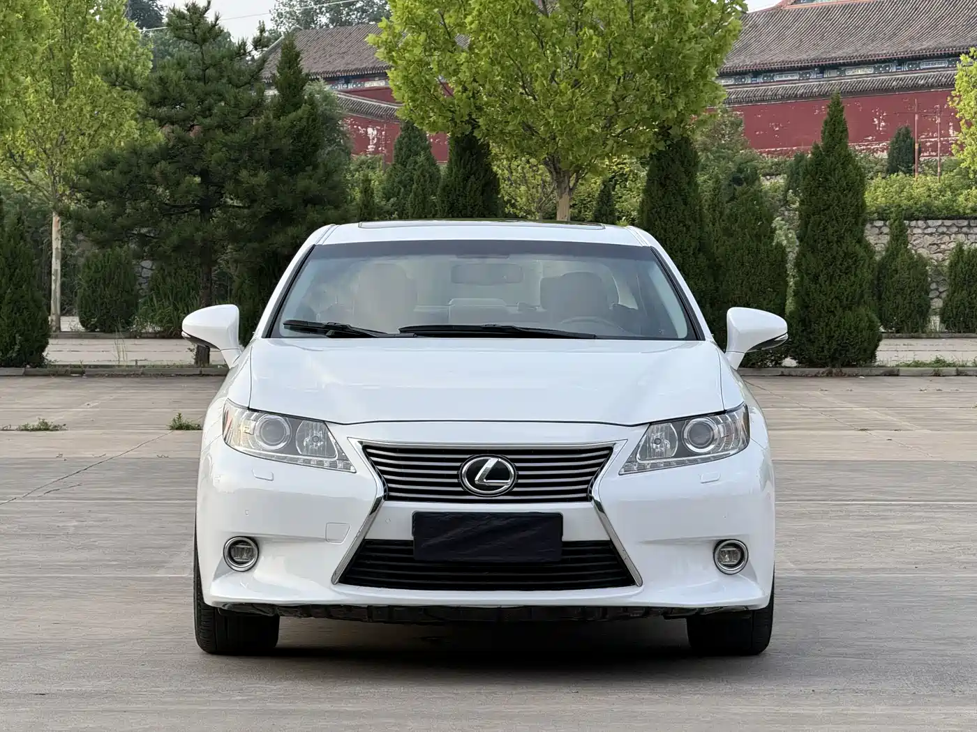 Фото 2 - Lexus ES