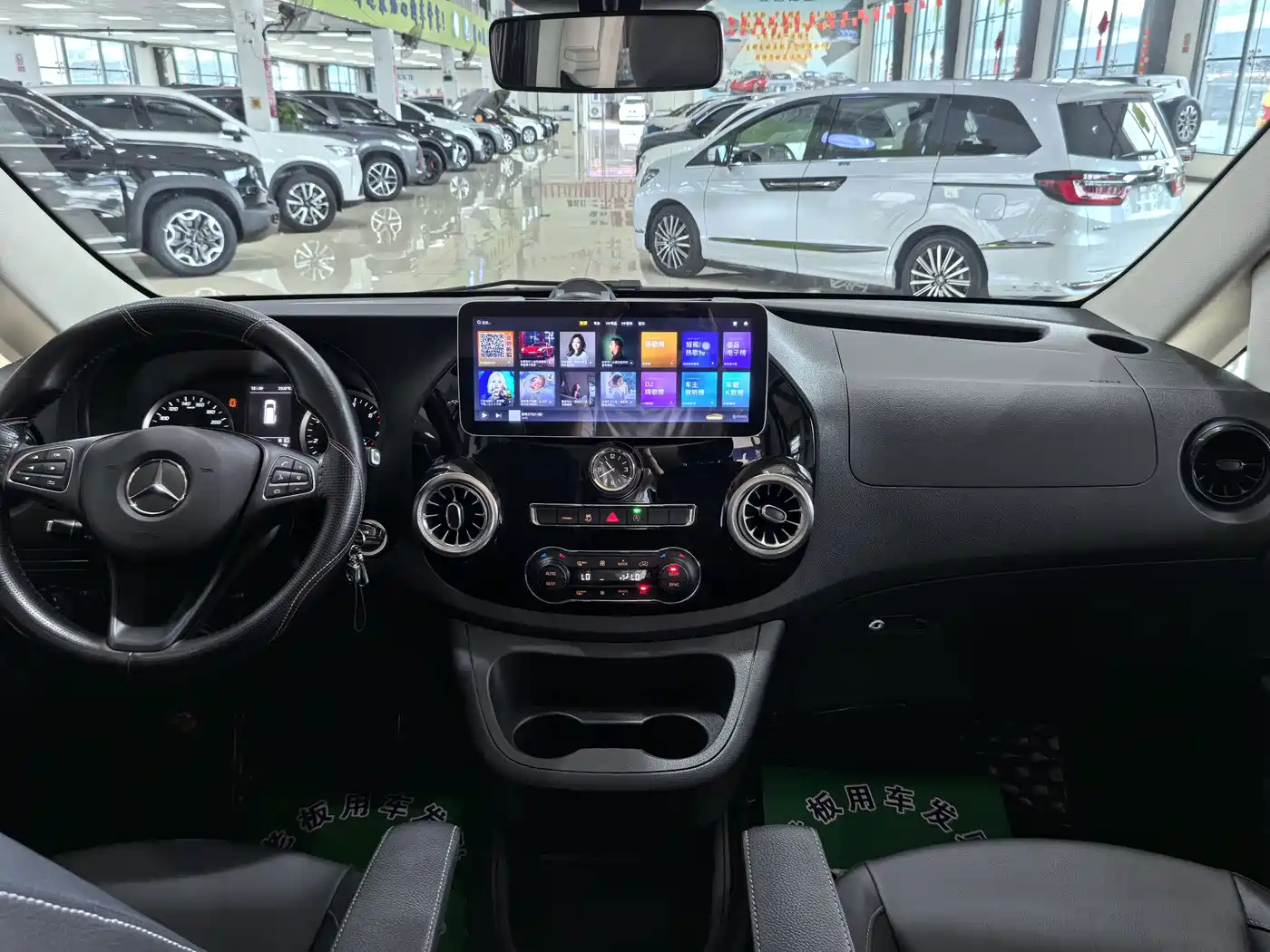 Mercedes-Benz Vito 2021 2.0T Elite 7-Seater фото 9