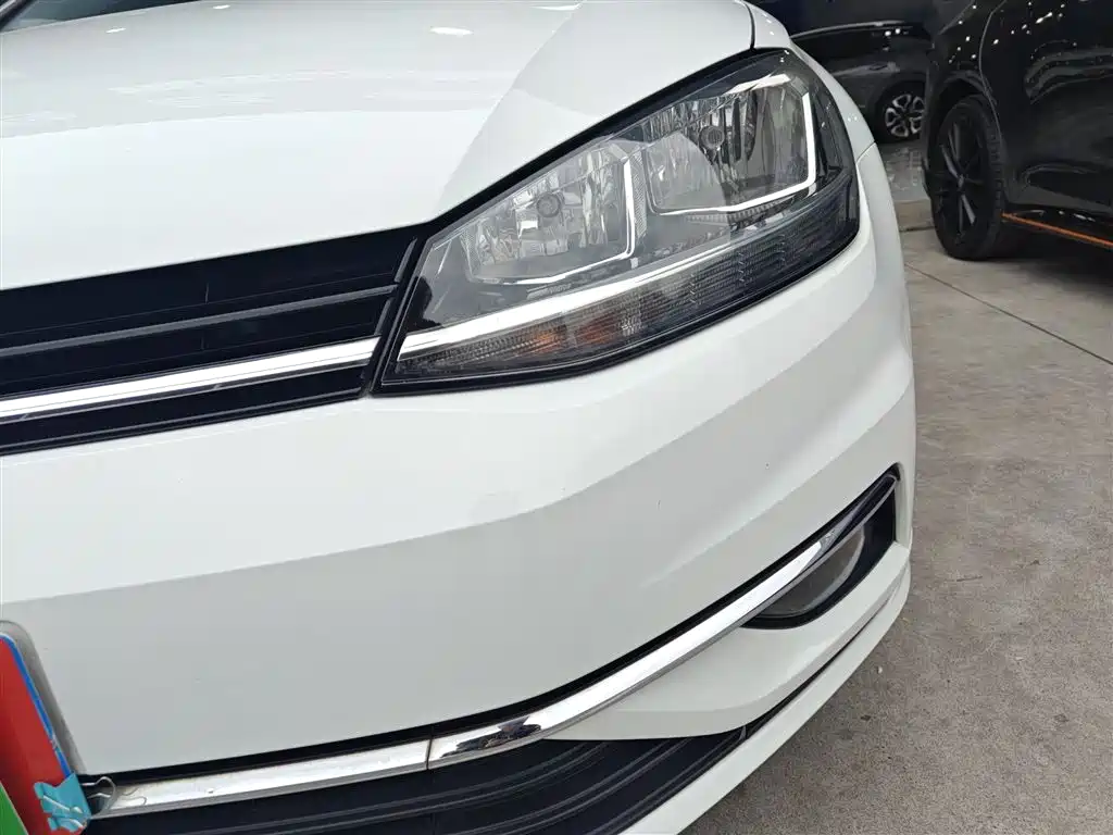 Volkswagen Golf 2020 Beloved Edition 280TSI DSG Comfort фото 24