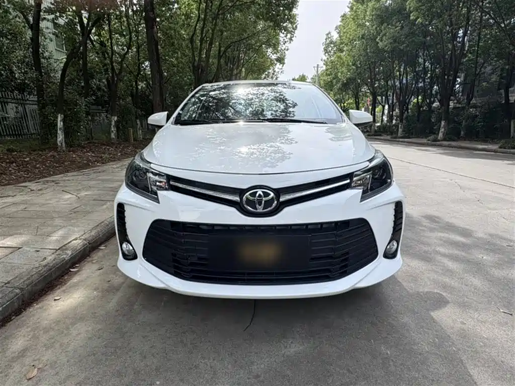 Toyota Vios 2022 1.5L 20th Anniversary Edition фото 3