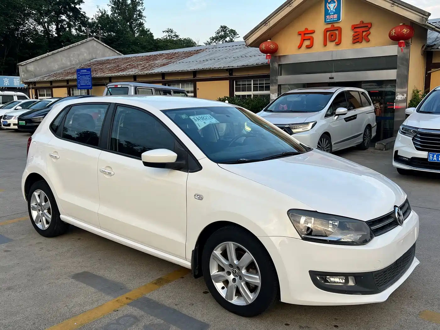 Volkswagen Polo 2013 1.4L Manual Comfort Edition фото 3