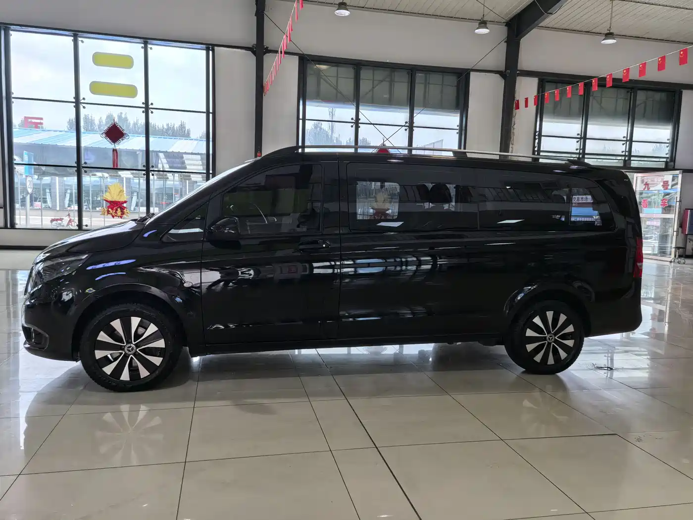Mercedes-Benz Vito 2021 2.0T Elite 7-Seater фото 14