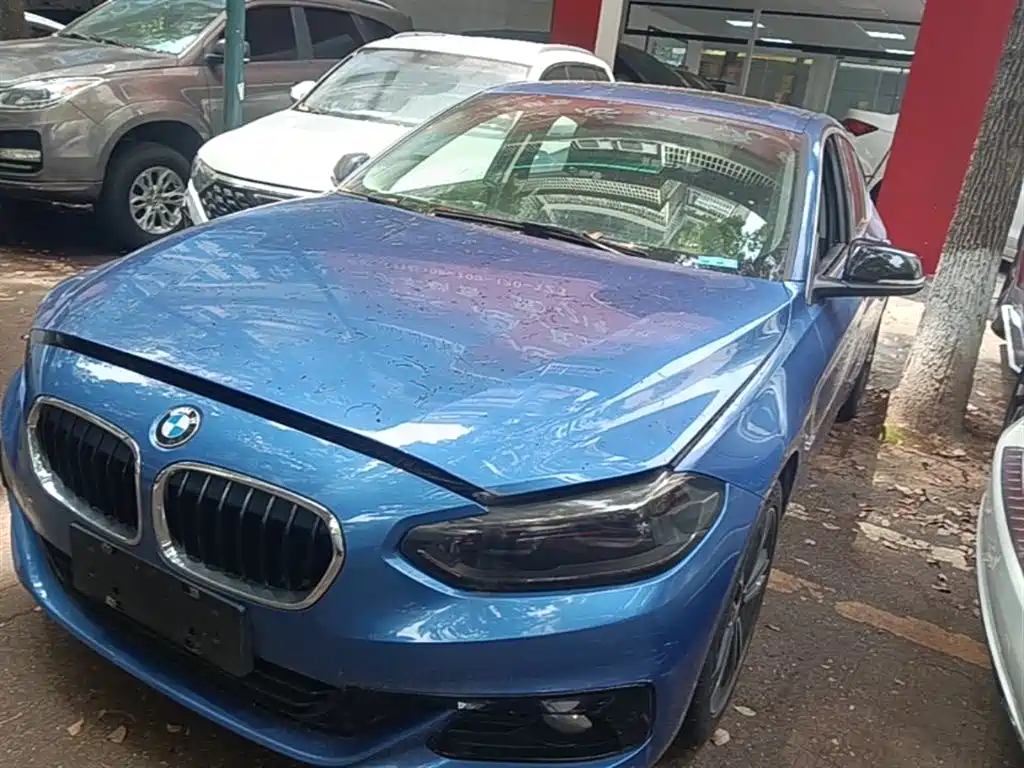 BMW 1 Series 2017 118i Sport фото 2