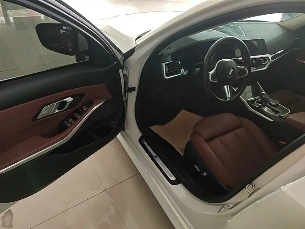 BMW 3 Series 2022 325Li M Sport Package фото 16