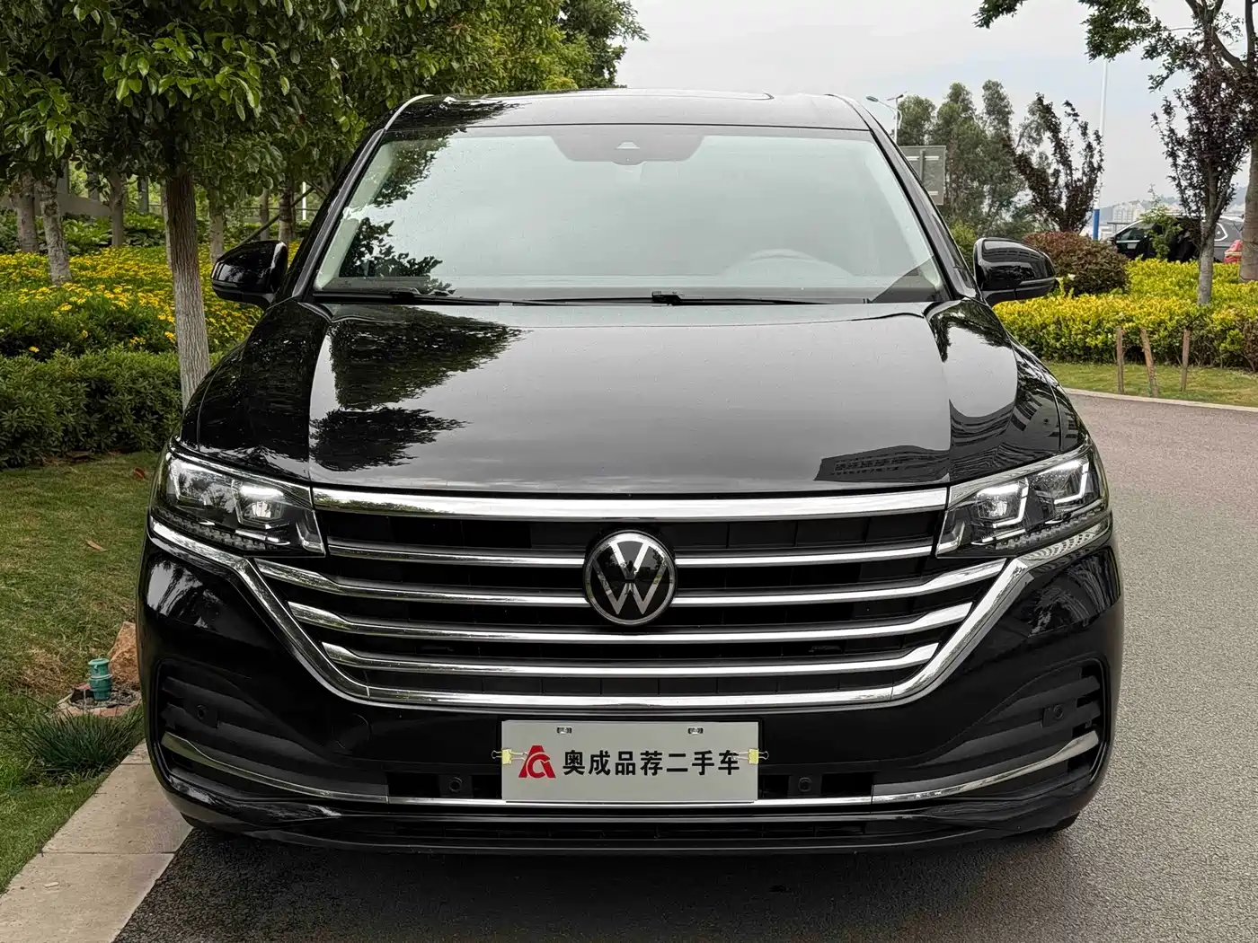 Volkswagen Viloran 2023 330TSI Luxury Edition фото 2