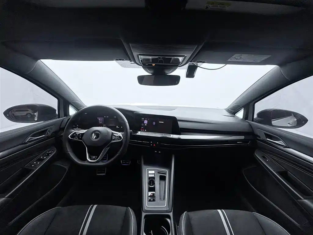 Volkswagen Golf 2021 280TSI DSG R-Line фото 24