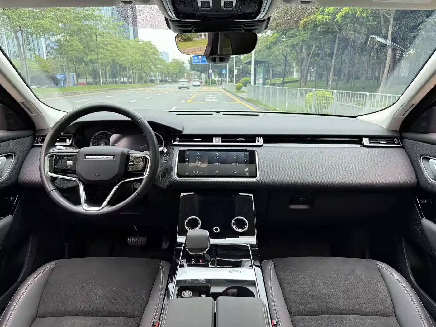 Land Rover Range Rover Velar 2021 P250 фото 6