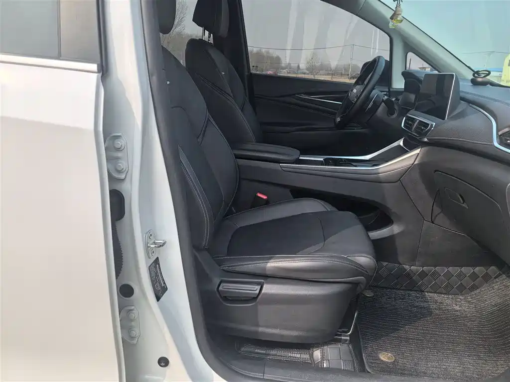 SAIC Maxus Maxus G50 2021 PLUS 1.5T Automatic Cruise Edition фото 17