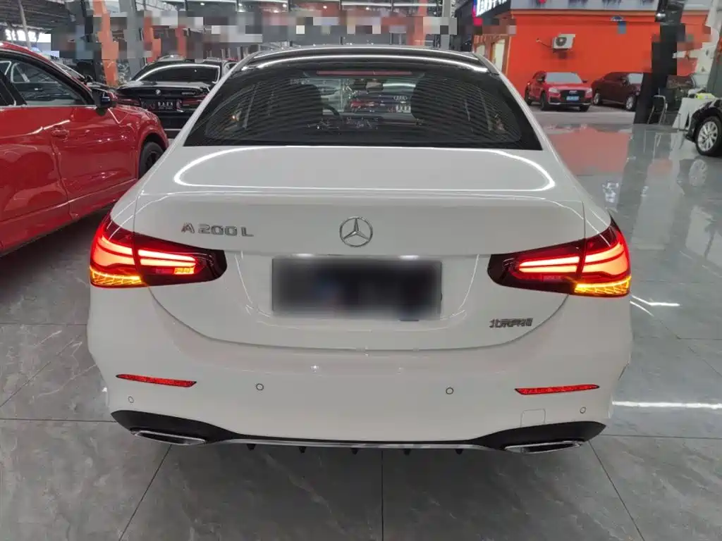 Mercedes-Benz A-Class 2024 Facelift A 200 L Fashion фото 4