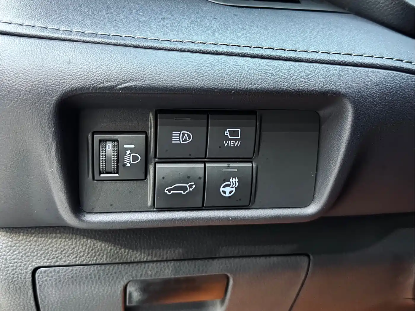 Toyota Highlander 2022 Dual Engine 2.5L 4WD Supreme Edition 7-Seater фото 7