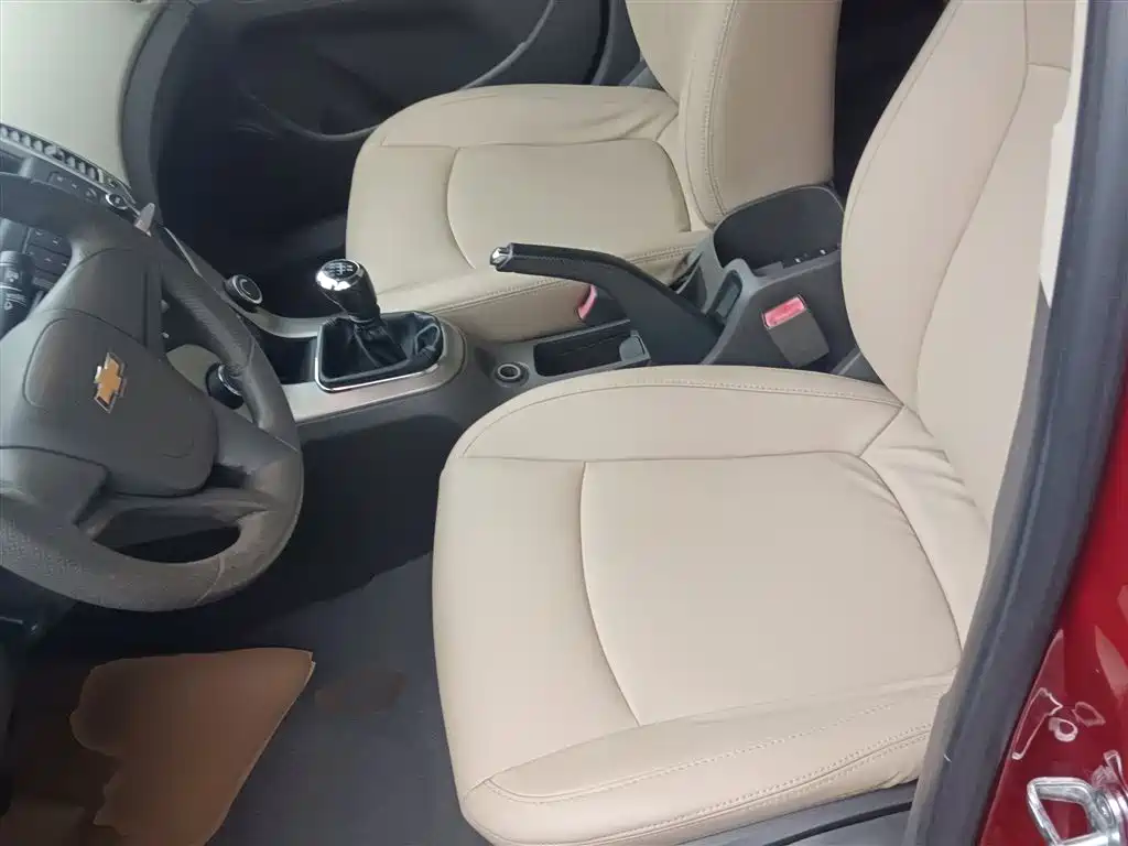 Chevrolet Cruze 2015 1.5L Classic SL MT фото 8