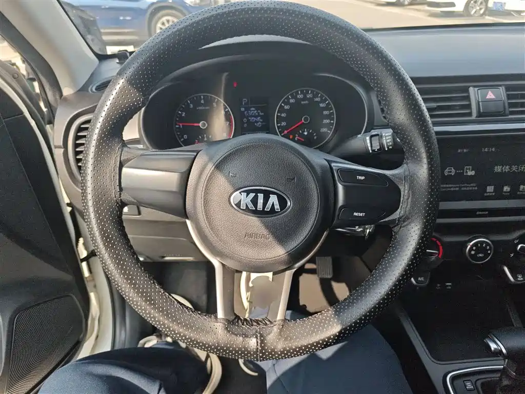 Kia K2 2017 Sedan 1.4L AT 15th Anniversary Special Edition GLS фото 7