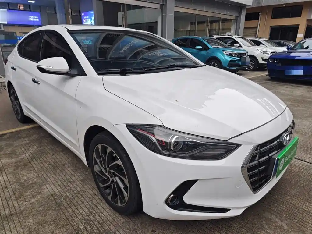 Hyundai Elantra 2019 1.5L CVT Smart Elite фото 4