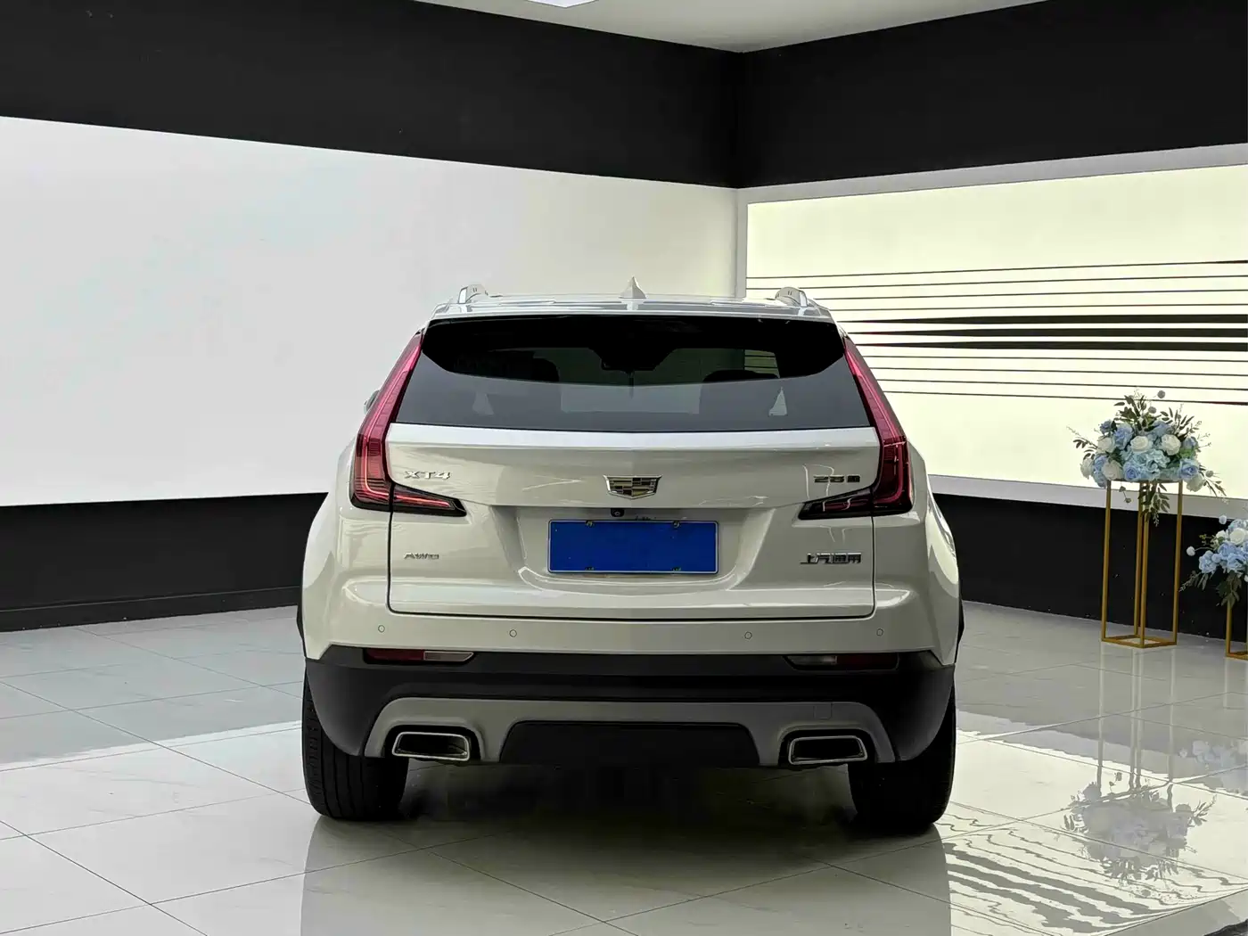 Cadillac XT4 2018 Model 28T 4WD Leading фото 4