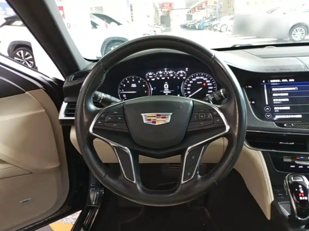 Фото 11 - Cadillac CT6